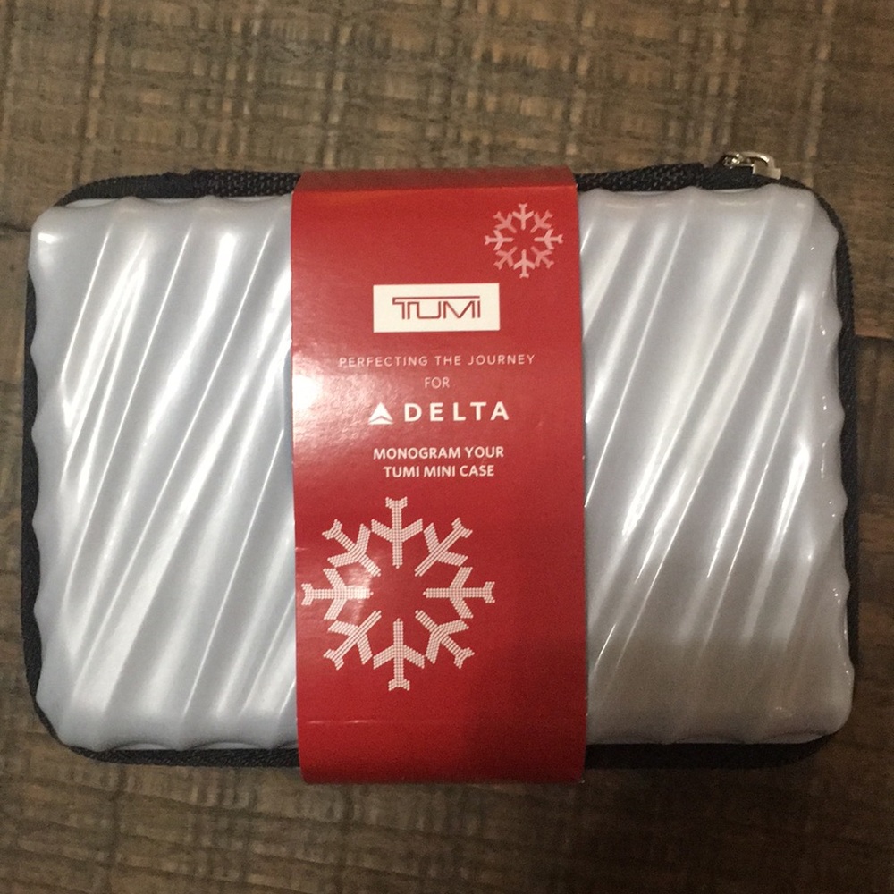 TUMI for Delta Travel Kit